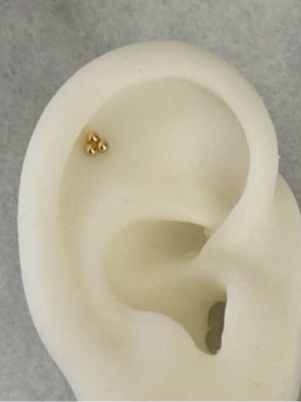 18k Gold Beaded Triangle Mini Micro Small Cartilage Earring Brand New